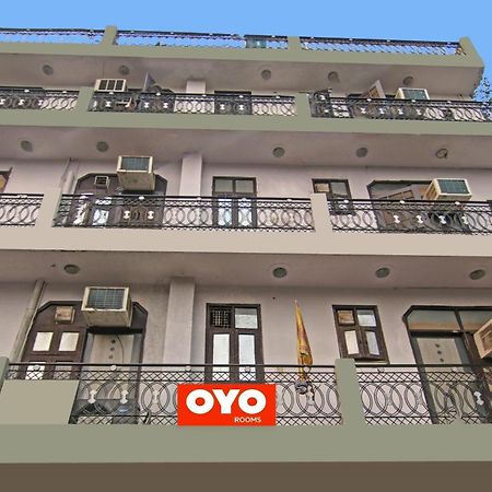 Flagship Hotel Decent Stay Near Pvr Vikaspuri Delhi New Delhi Bagian luar foto