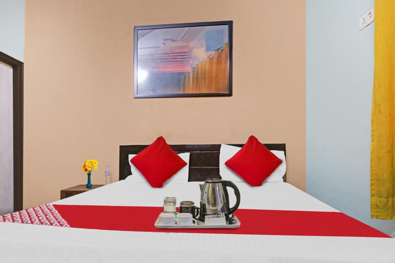 Flagship Hotel Decent Stay Near Pvr Vikaspuri Delhi New Delhi Bagian luar foto