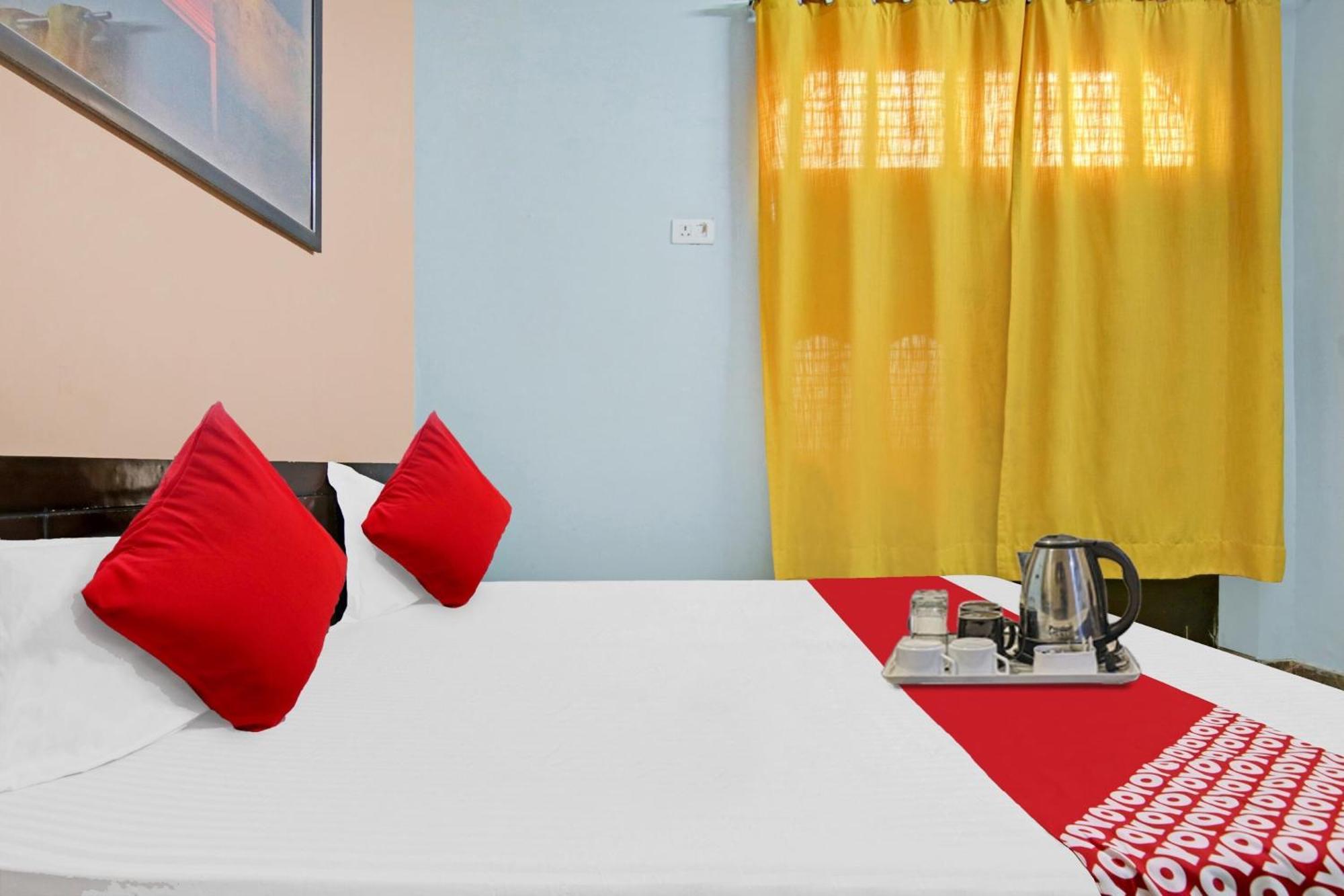 Flagship Hotel Decent Stay Near Pvr Vikaspuri Delhi New Delhi Bagian luar foto