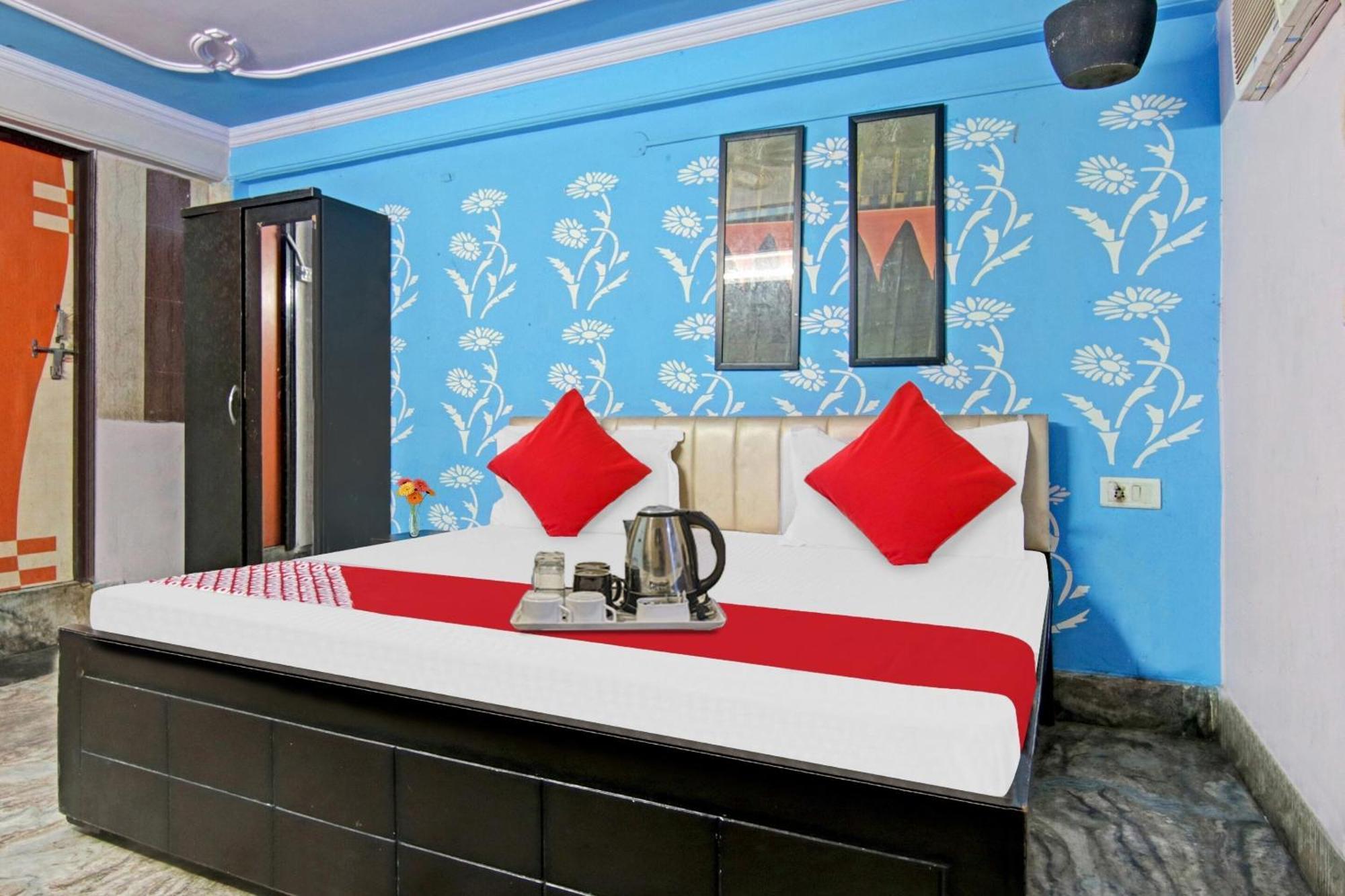 Flagship Hotel Decent Stay Near Pvr Vikaspuri Delhi New Delhi Bagian luar foto